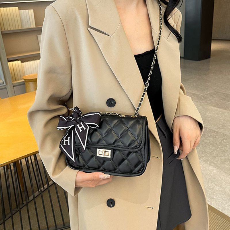 Women Autumn Style Diamond Chain Shoulder Bag