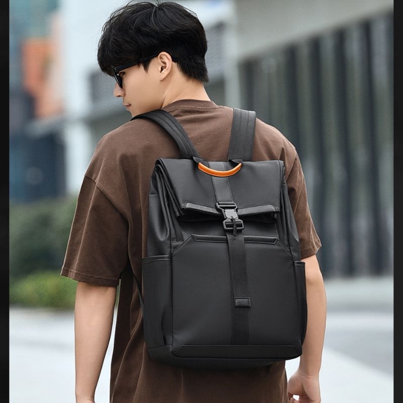 Large Capacity Lightweight Travel Men's Backpack