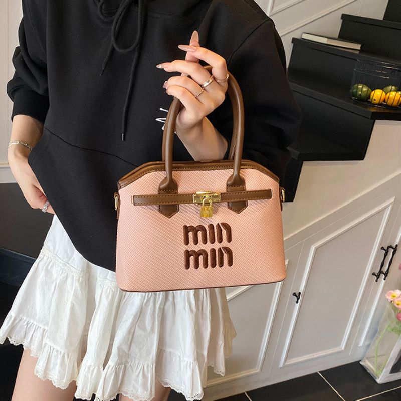 New Fashionable Style Trendy And Versatile Small Hand Bag