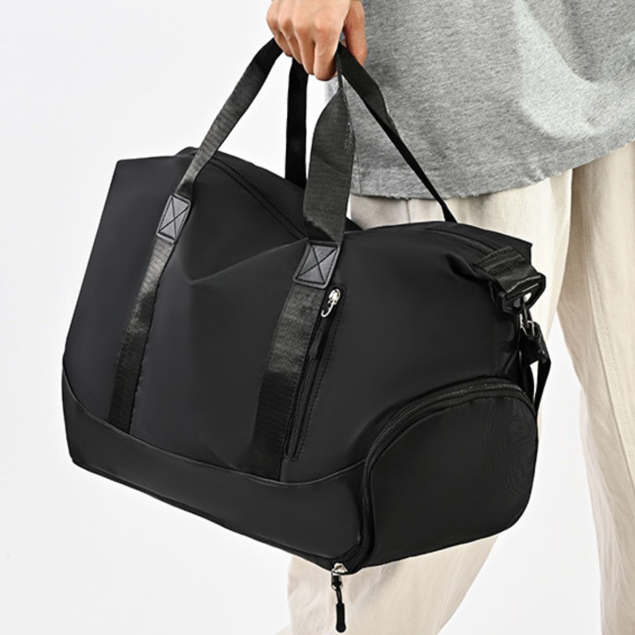 Large Capacity Gym & Yoga Duffel Bag  Outdoor Sports Handbag for Men & Women