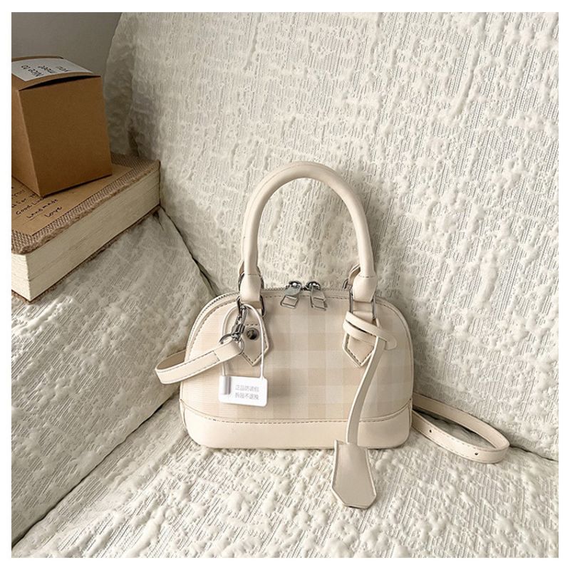 Elegant Checkered Shoulder Bag – Trendy Women's Crossbody Handbag