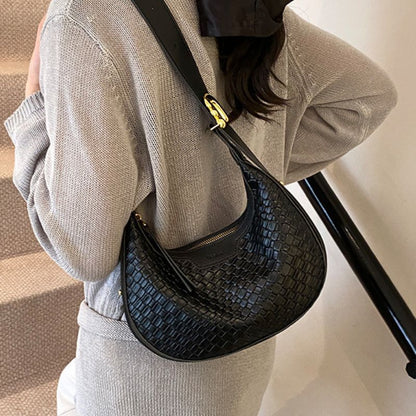 Retro Crescent Handbag for Women – Elegant Dumpling Shoulder & Underarm Bag