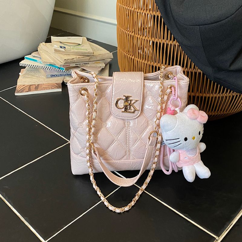 Elegant Chain Bucket Style Luxury Quilted Designer-Inspired Bag