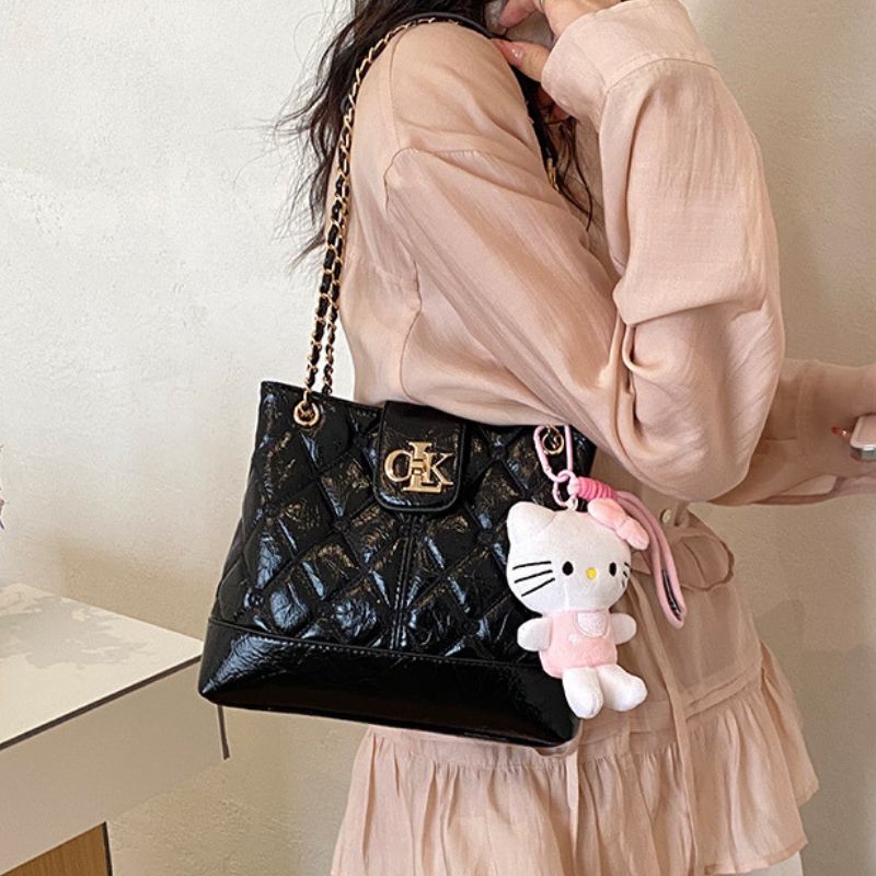 Elegant Chain Bucket Style Luxury Quilted Designer-Inspired Bag
