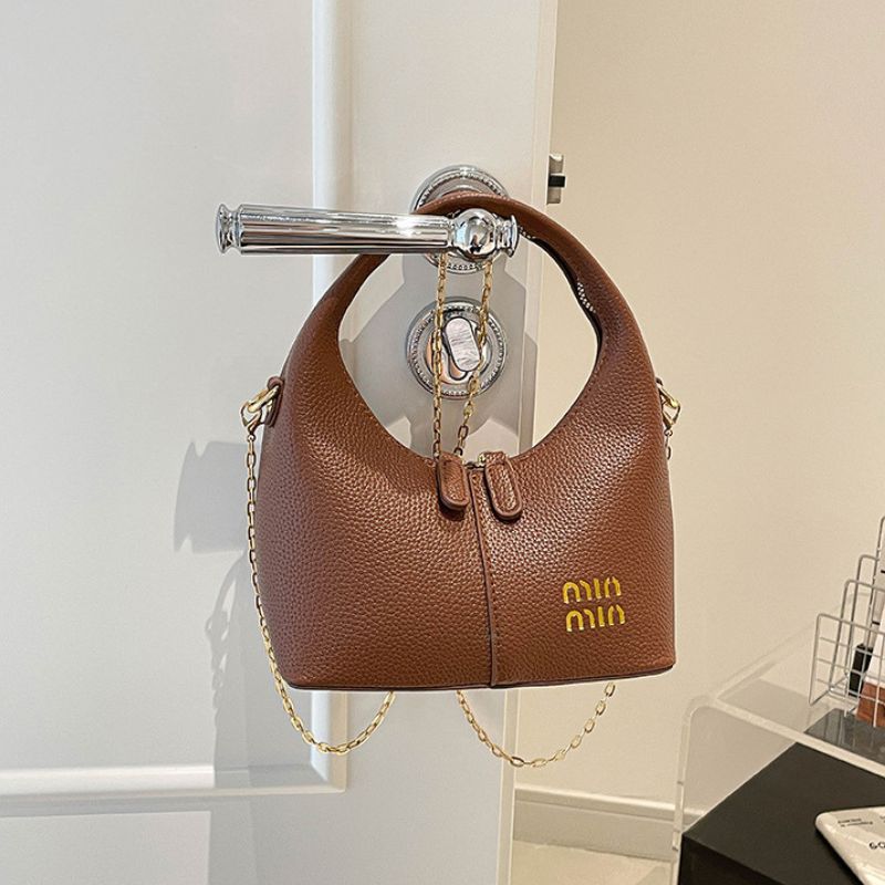 Luxury Patent Leather Dumpling Bag – Retro Style Women's Fashion Handbag