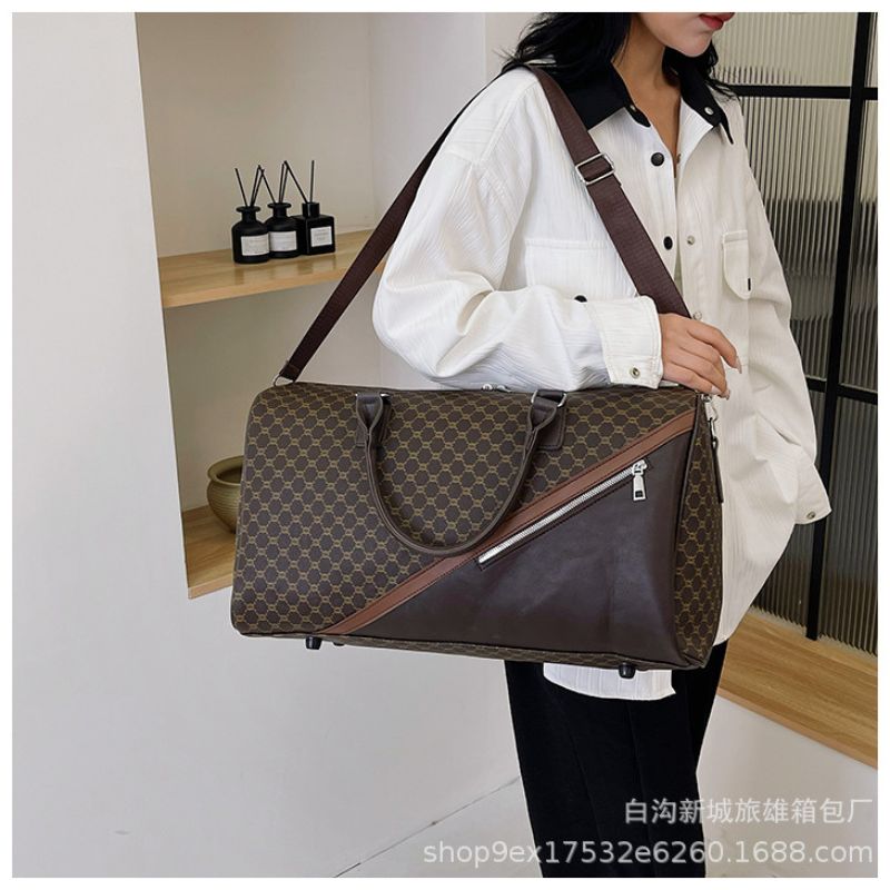 Large Capacity Women's Travel Bag – Waterproof Gym, Business Trip & Luggage